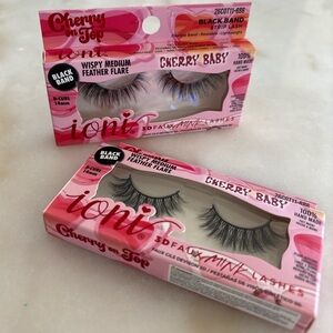 Ioni Cherry On Top Collection Cherry Baby Wispy Medium Feather Flare lashes 14mm